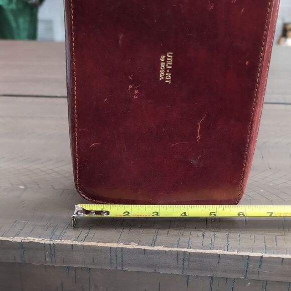 Vintage Bosca Brown Toiletry Bag with Genuine Leather and Zipper Closure - Picture 10 of 16